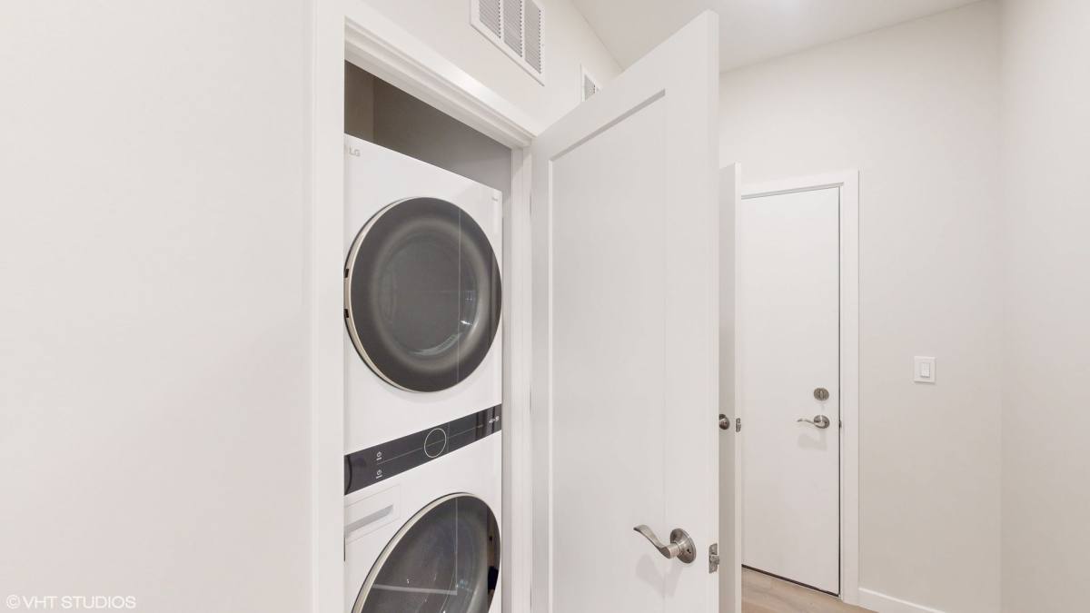 Apartment for rent at 1915 S Mattis, Champaign, IL 61821