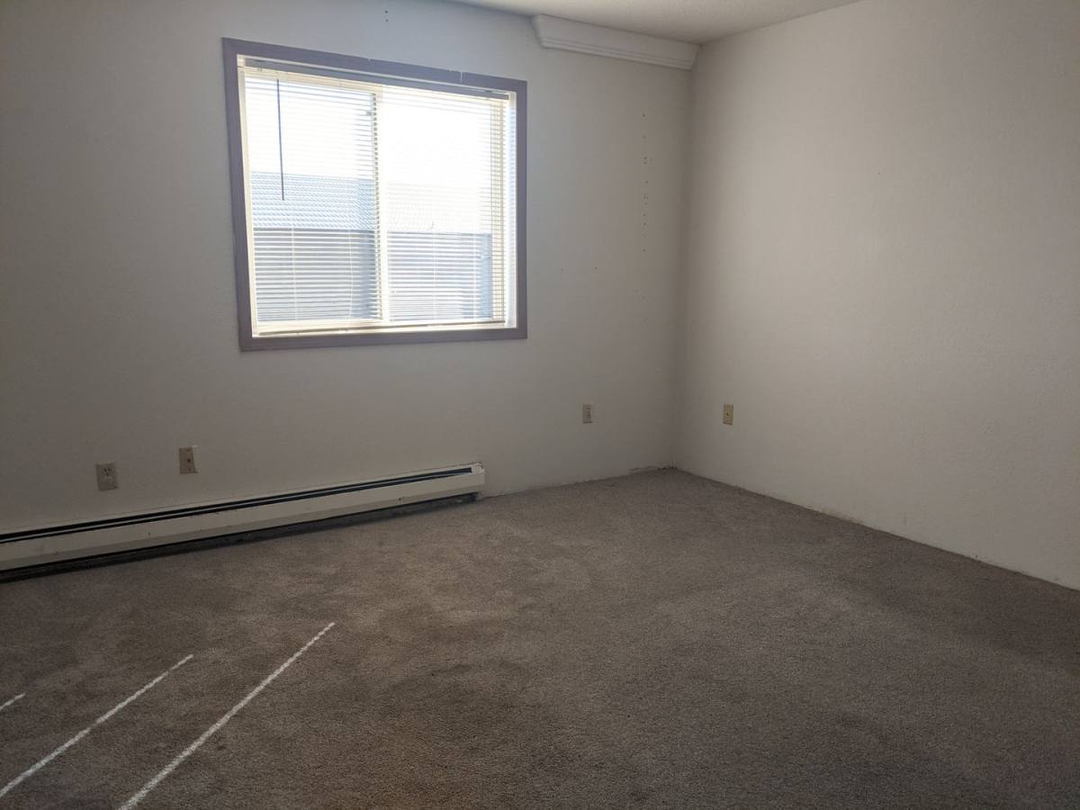 Apartment for rent at 206 Garfield St SE, Warroad, MN 56763