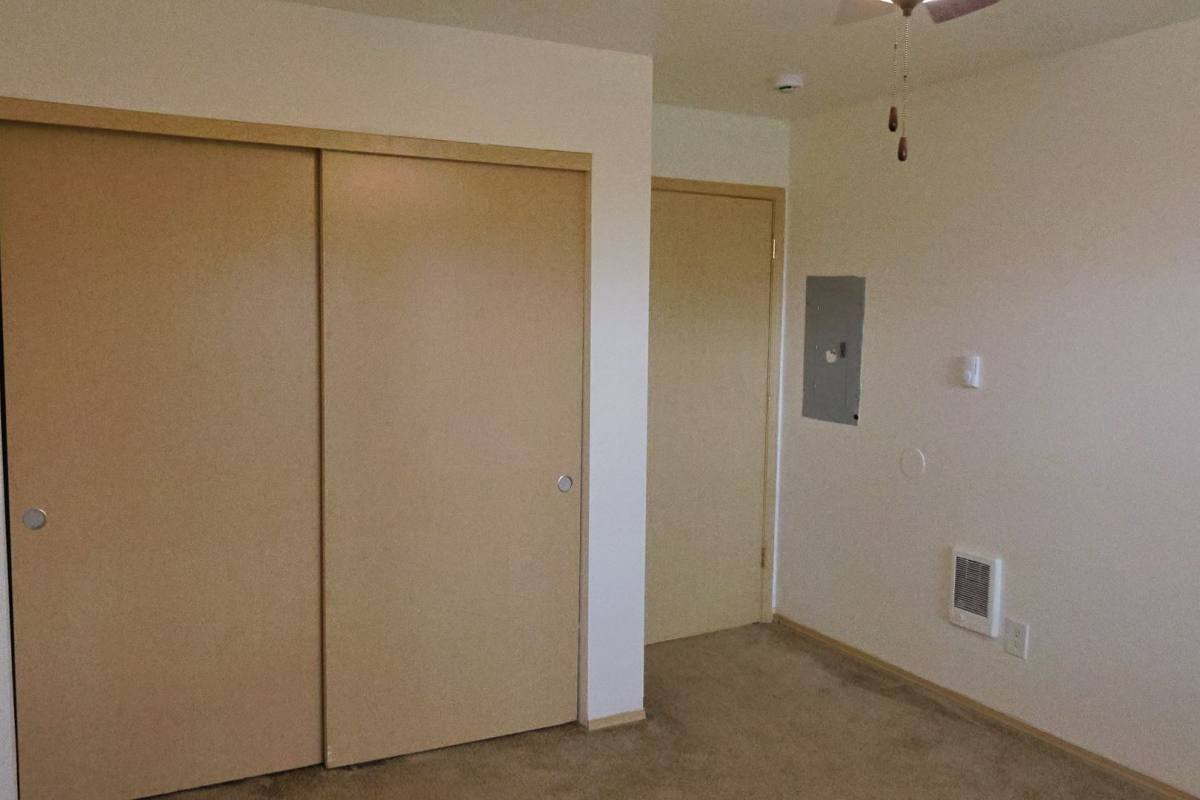 Apartment for rent at 3045 Gehlar Rd NW, Salem, OR 97304