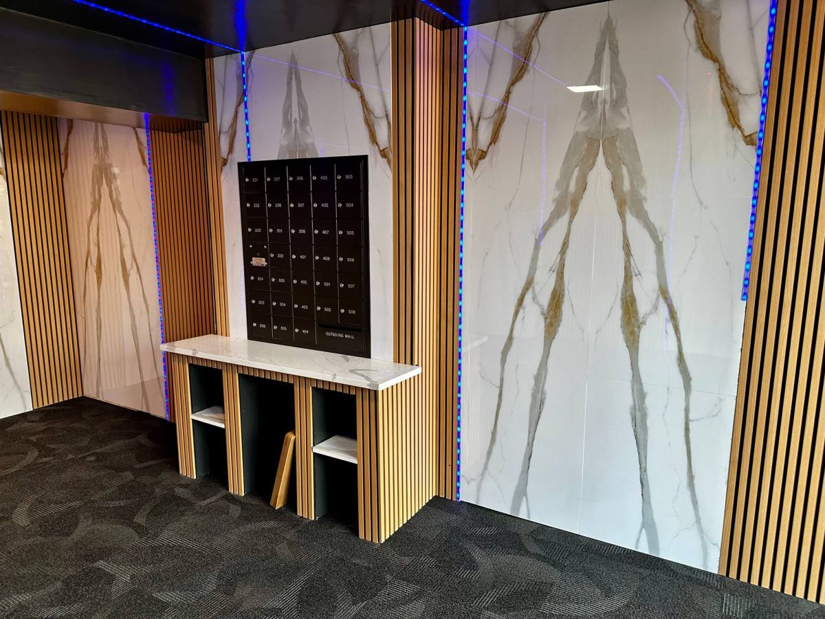 Apartment for rent at 7064 N Sheridan Rd, Chicago, IL 60626