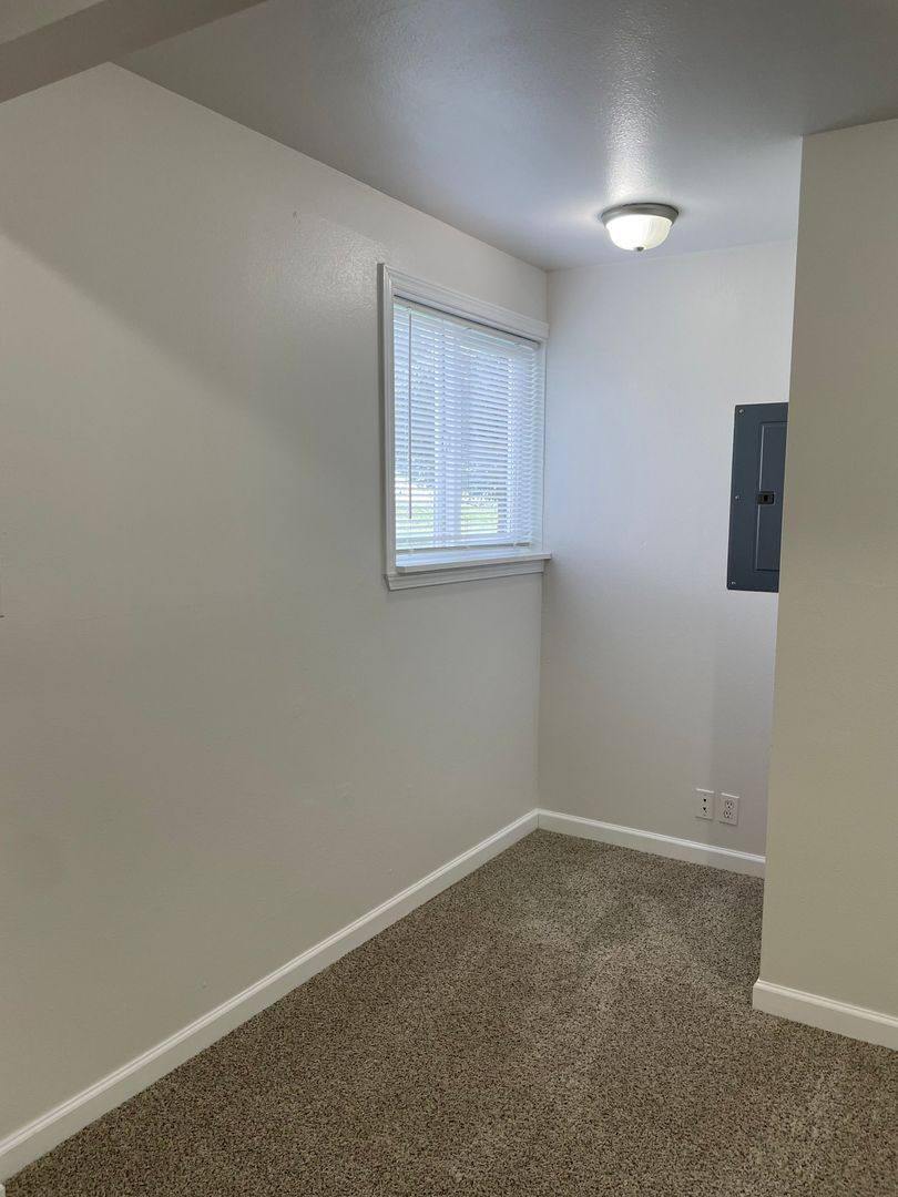 Apartment for rent at 30853 14th Ave S, Federal Way, WA 98003