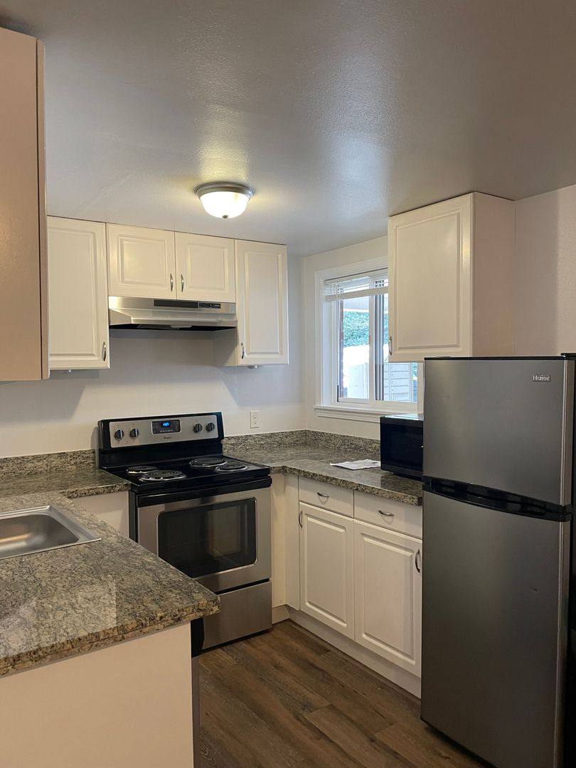Apartment for rent at 30853 14th Ave S, Federal Way, WA 98003