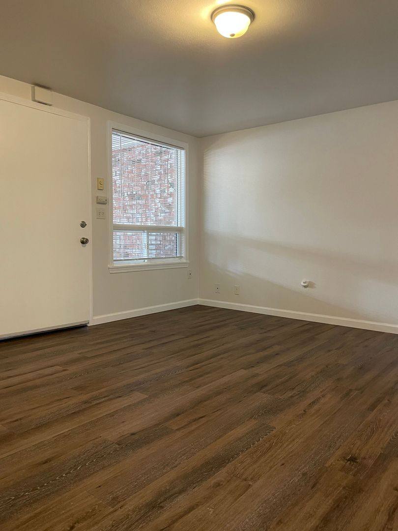 Apartment for rent at 30853 14th Ave S, Federal Way, WA 98003