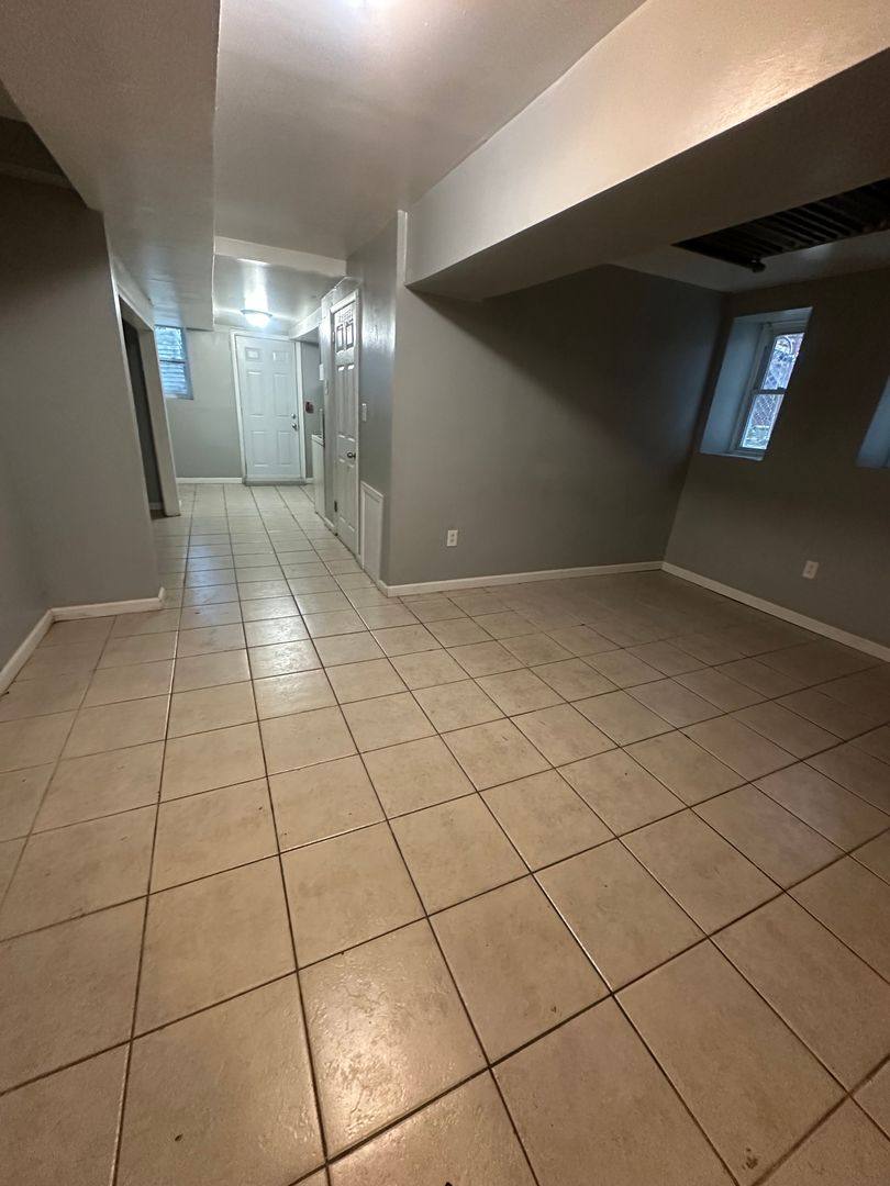 Apartment for rent at 1315 W Roosevelt, Philadelphia, PA 19140