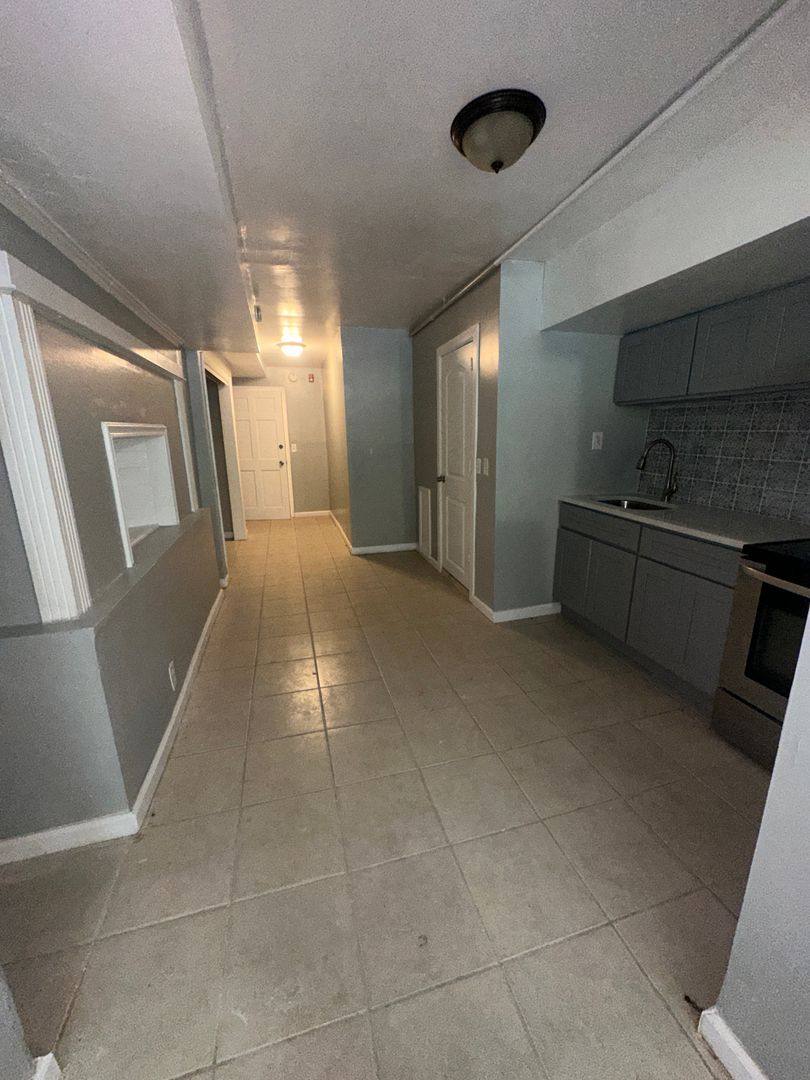 Apartment for rent at 1315 W Roosevelt, Philadelphia, PA 19140