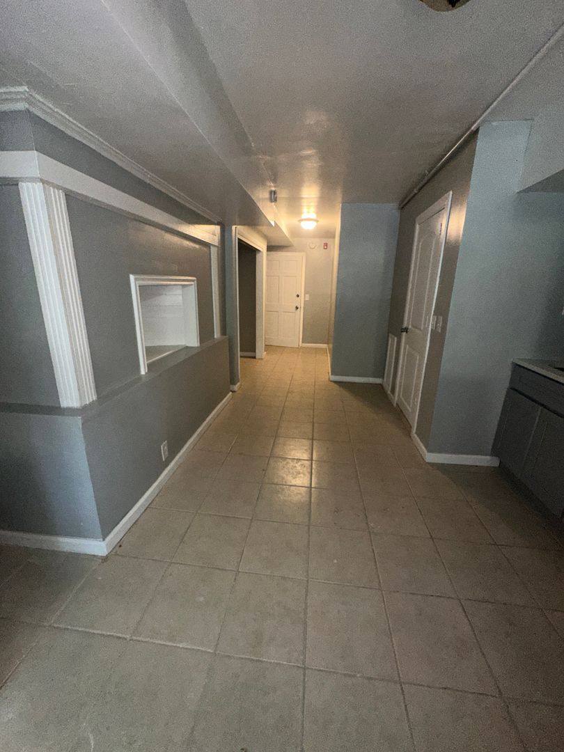 Apartment for rent at 1315 W Roosevelt, Philadelphia, PA 19140