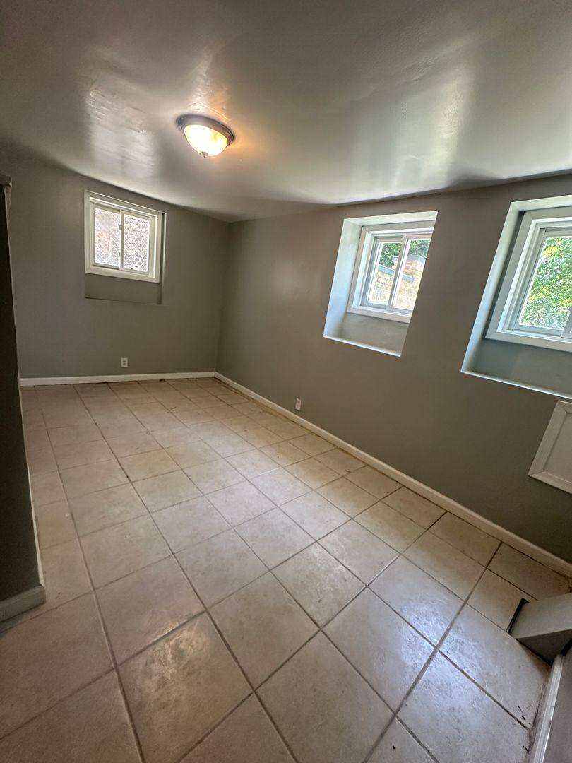 Apartment for rent at 1315 W Roosevelt, Philadelphia, PA 19140