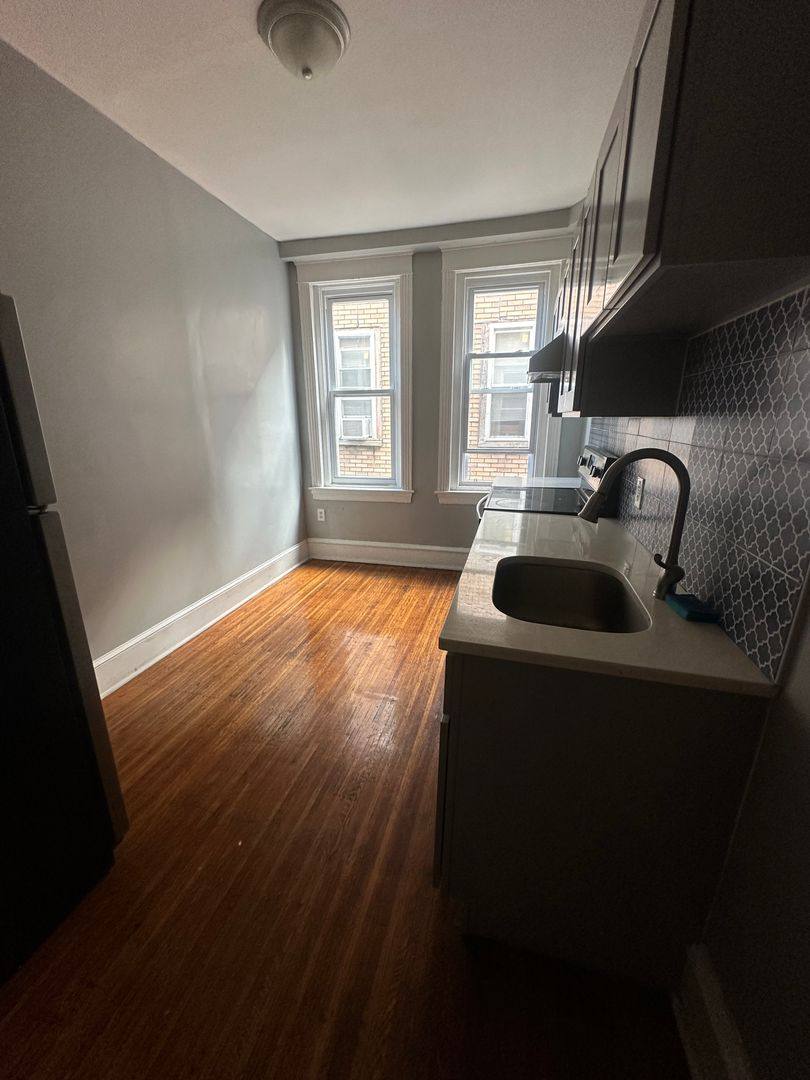 Apartment for rent at 1315 W Roosevelt, Philadelphia, PA 19140
