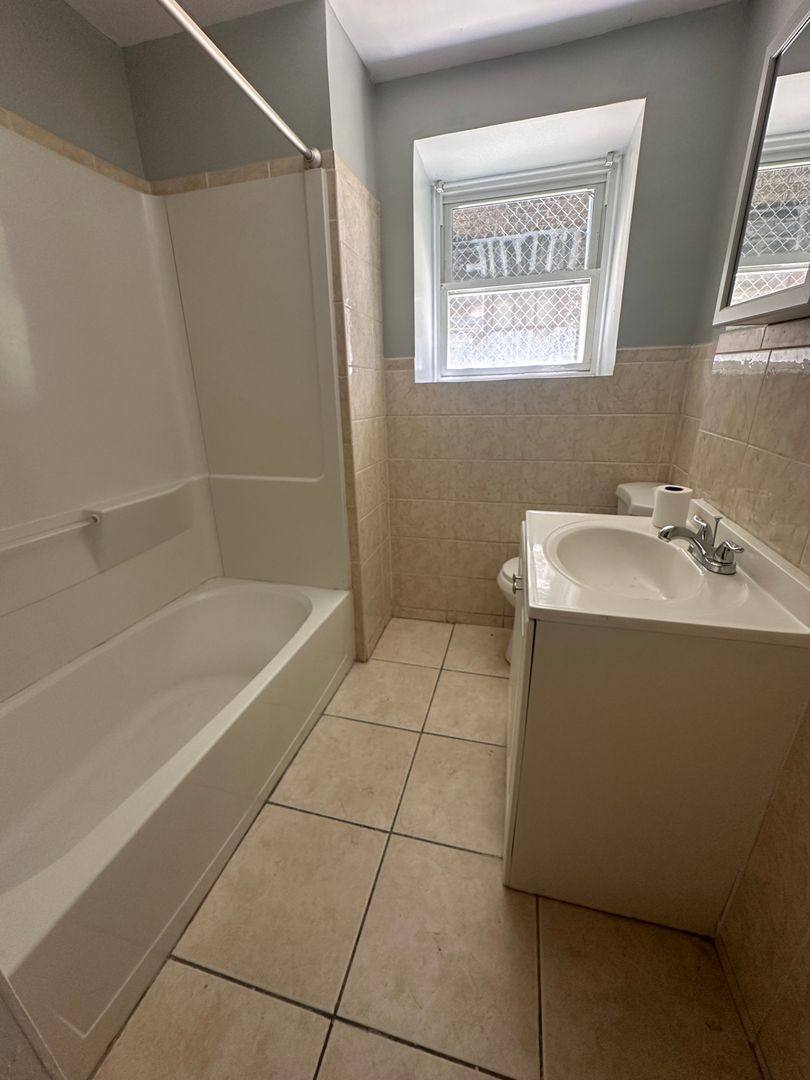 Apartment for rent at 1315 W Roosevelt, Philadelphia, PA 19140