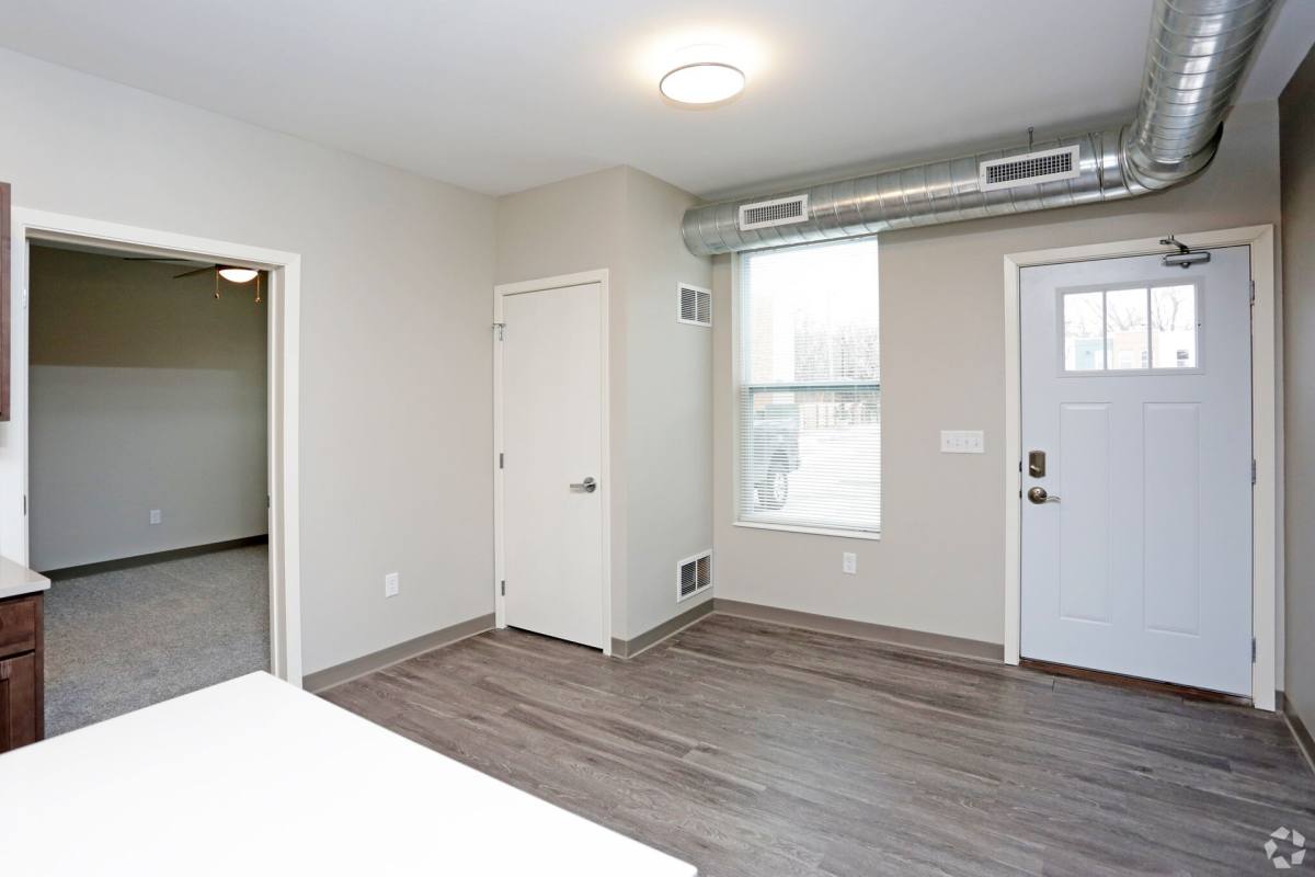 Apartment for rent at 3201 Forest Ave, Des Moines, IA 50311