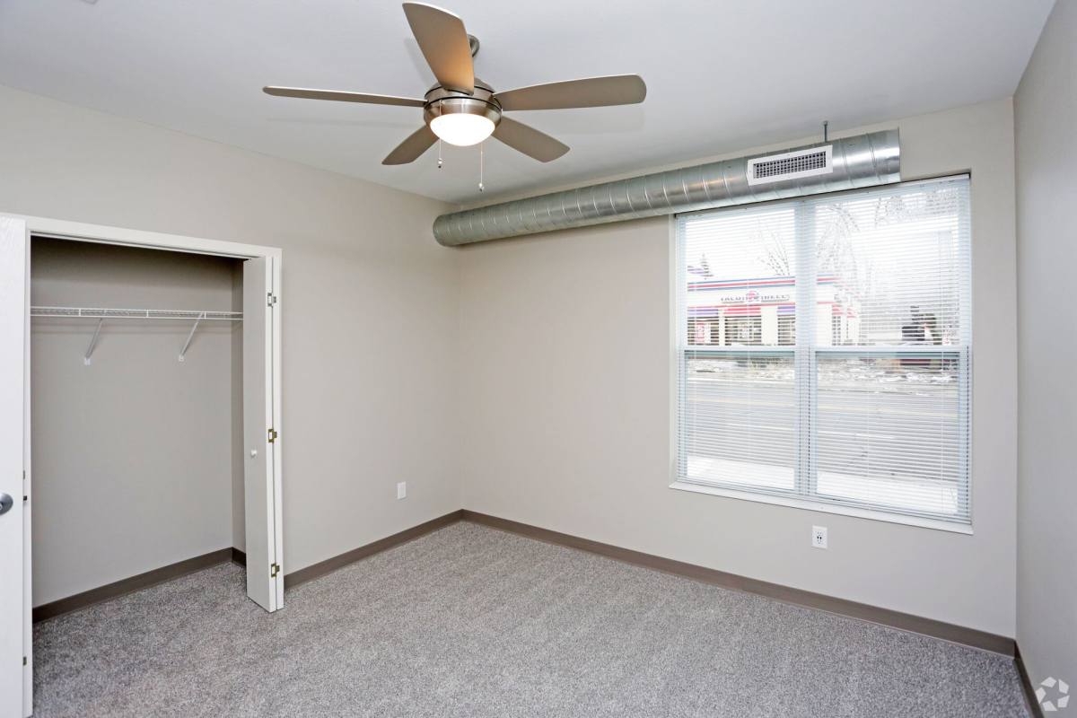 Apartment for rent at 3201 Forest Ave, Des Moines, IA 50311