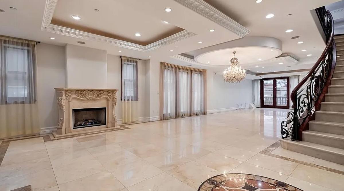 Condo for rent at 332 S Almont Dr, Beverly Hills, CA 90211