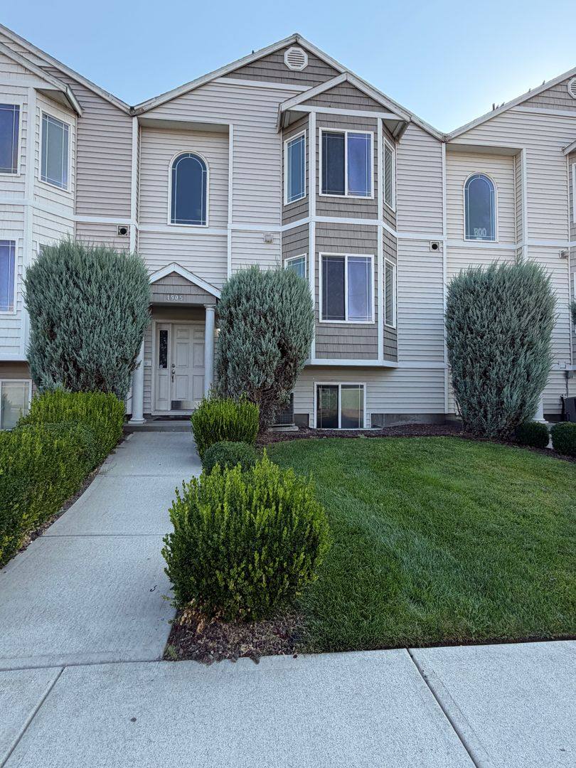 Townhouse for rent at 4905 Montague Lane, Pasco, WA 99301