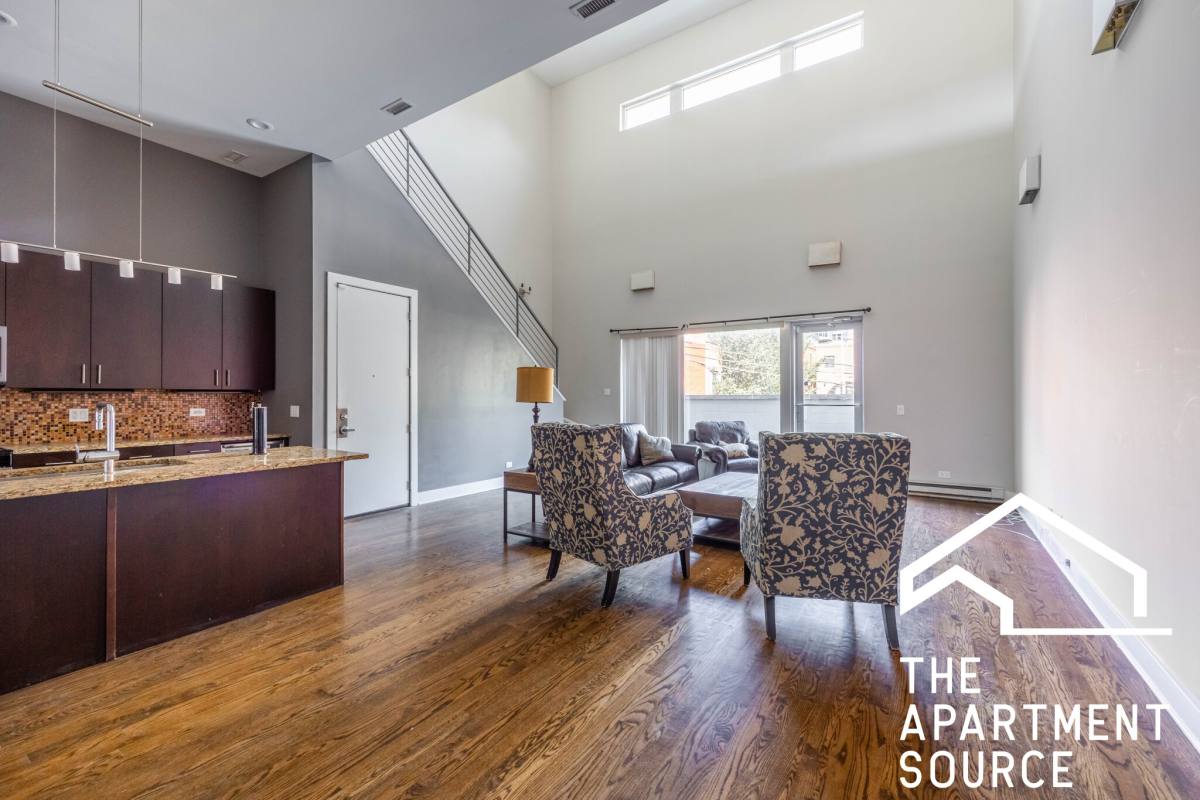 Apartment for rent at 1008 W Lake St #2, Chicago, IL 60607