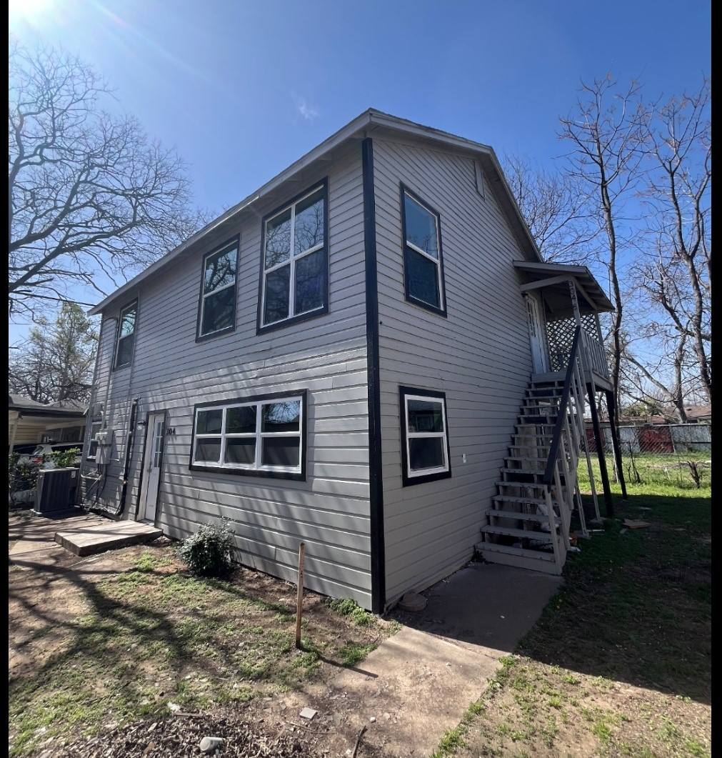 Townhouse for rent at 3045 S Holloway St, Cleburne, TX 76033