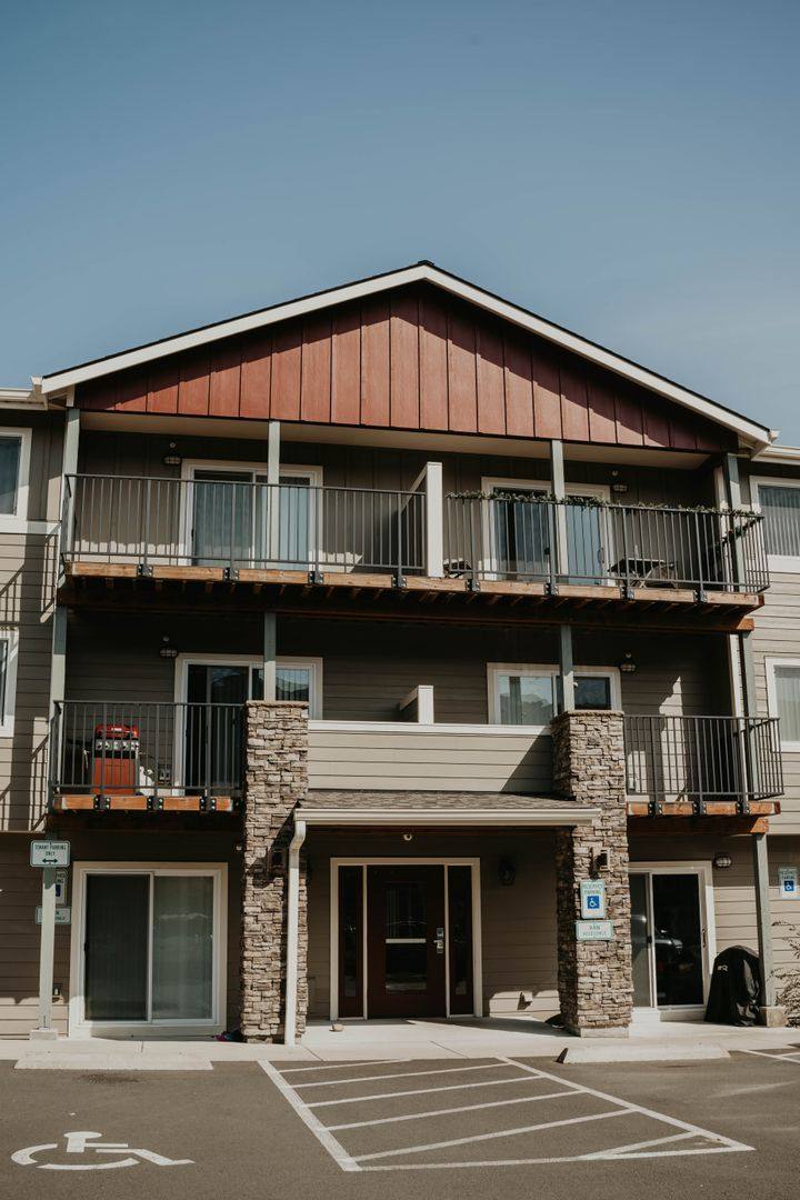 Apartment for rent at 1484 SE Snowberry Lane, Warrenton, OR 97146