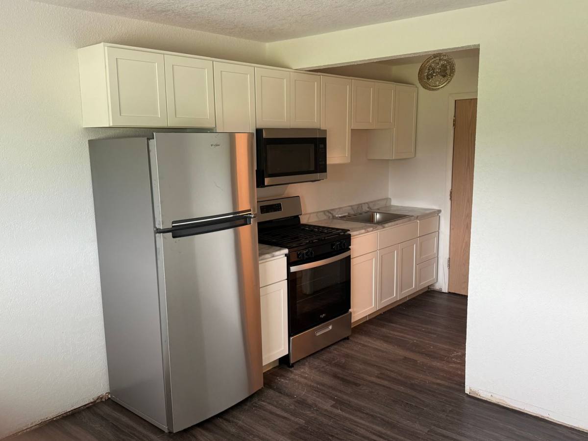 Apartment for rent at 1416 Gilbert St, Charles City, IA 50616