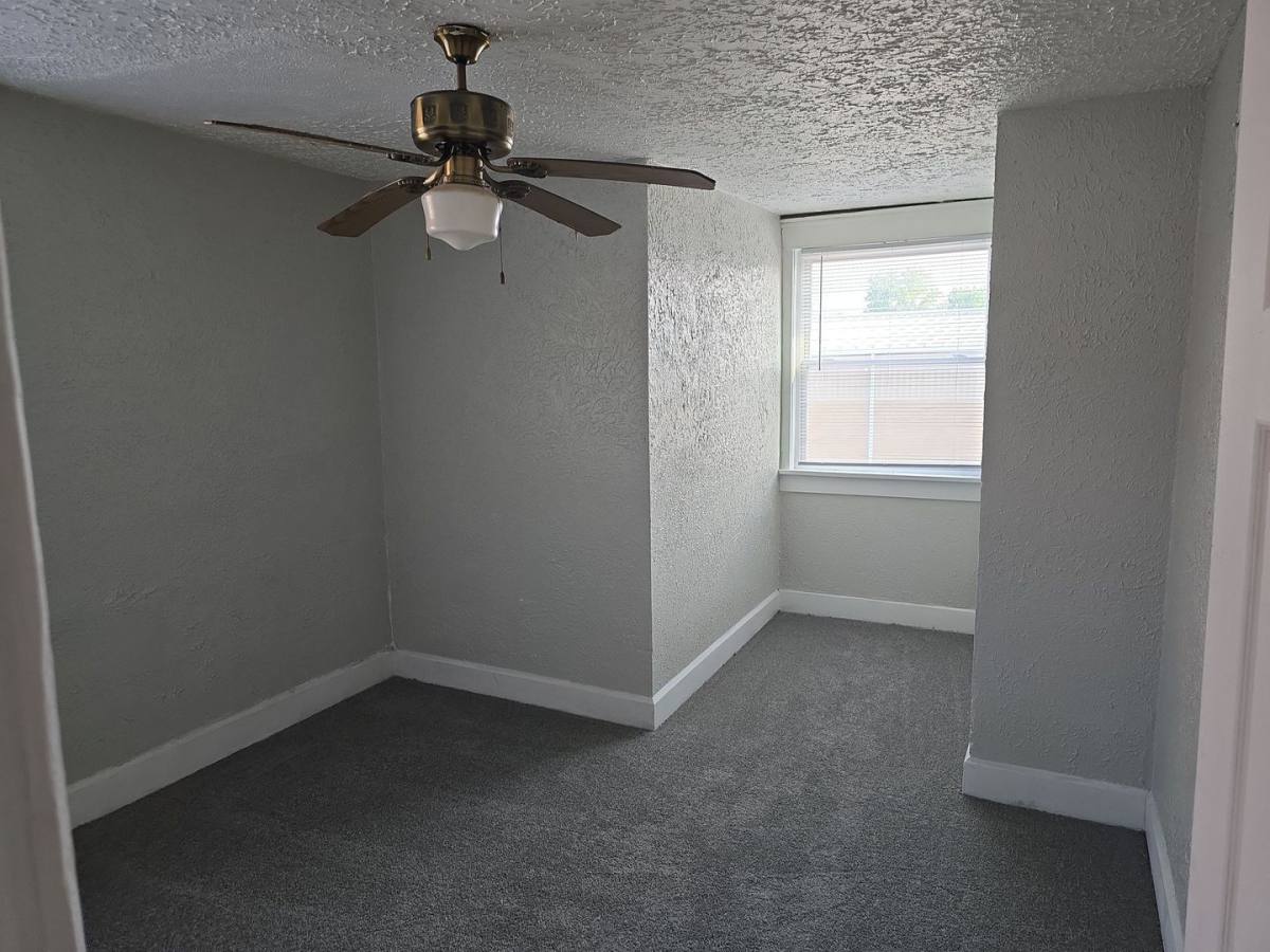 Apartment for rent at 1517 1 2 E Washington St, Muncie, IN 47305
