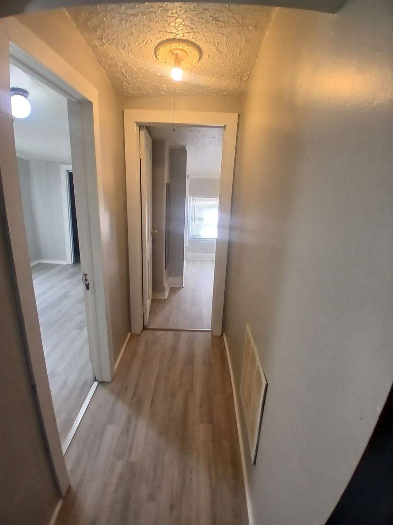 Apartment for rent at 1517 1 2 E Washington St, Muncie, IN 47305