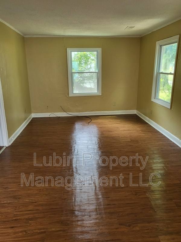 House for rent at 1866 Valley Blvd, Memphis, TN 38106