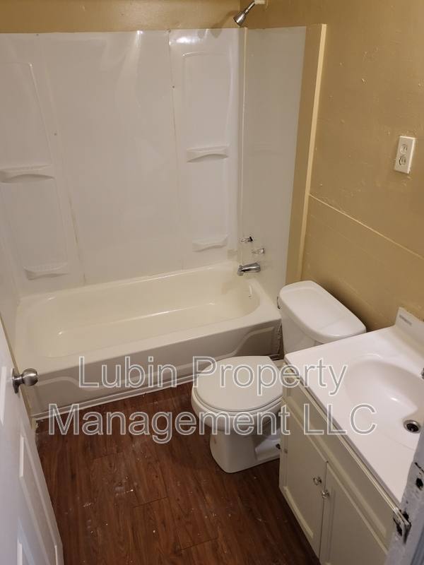House for rent at 1866 Valley Blvd, Memphis, TN 38106