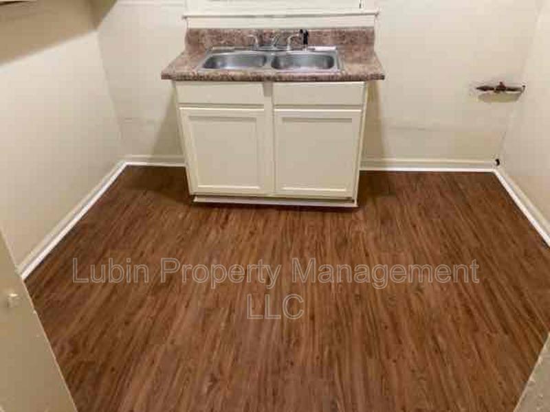 House for rent at 1866 Valley Blvd, Memphis, TN 38106