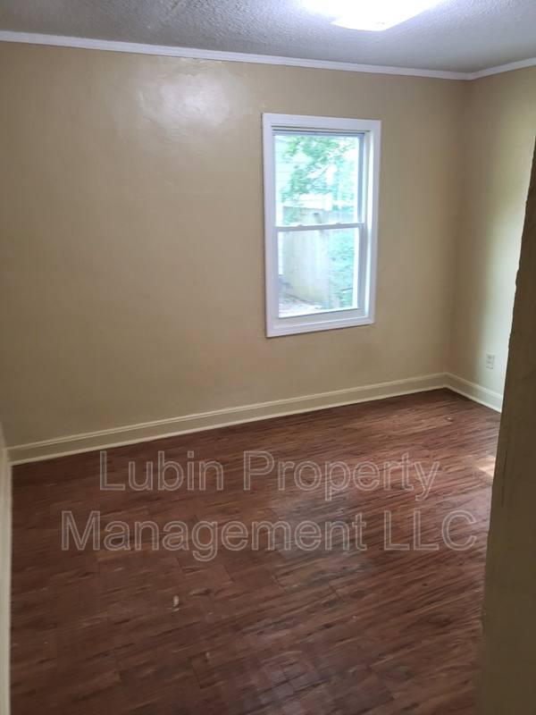 House for rent at 1866 Valley Blvd, Memphis, TN 38106