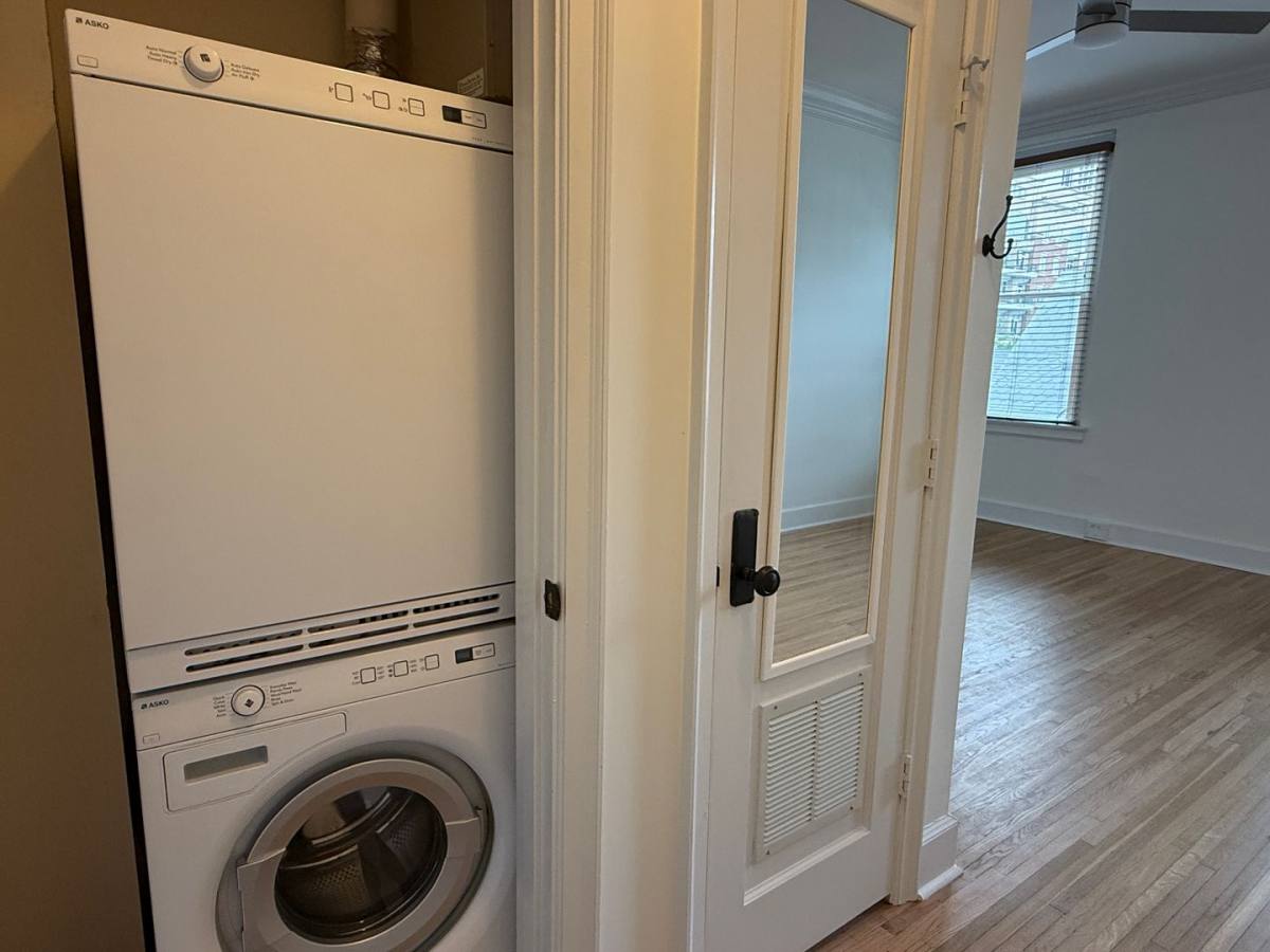 House for rent at 515 N Church St #303, Charlotte, NC 28202