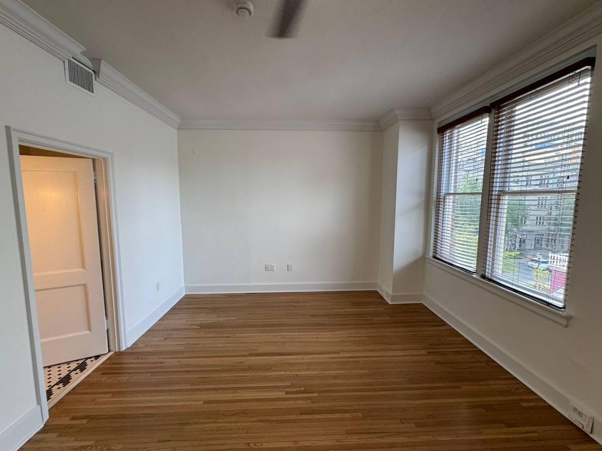 House for rent at 515 N Church St #303, Charlotte, NC 28202