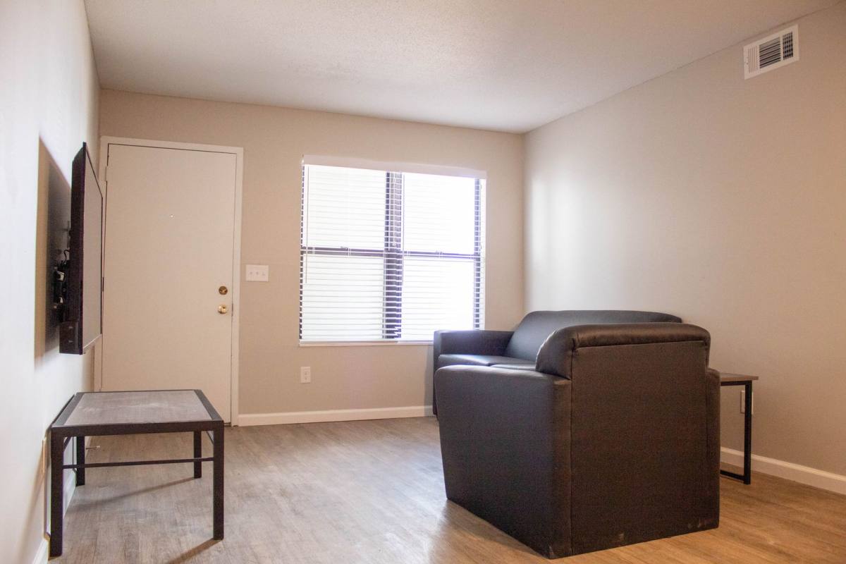 Apartment for rent at 909 S Locust St, Champaign, IL 61820