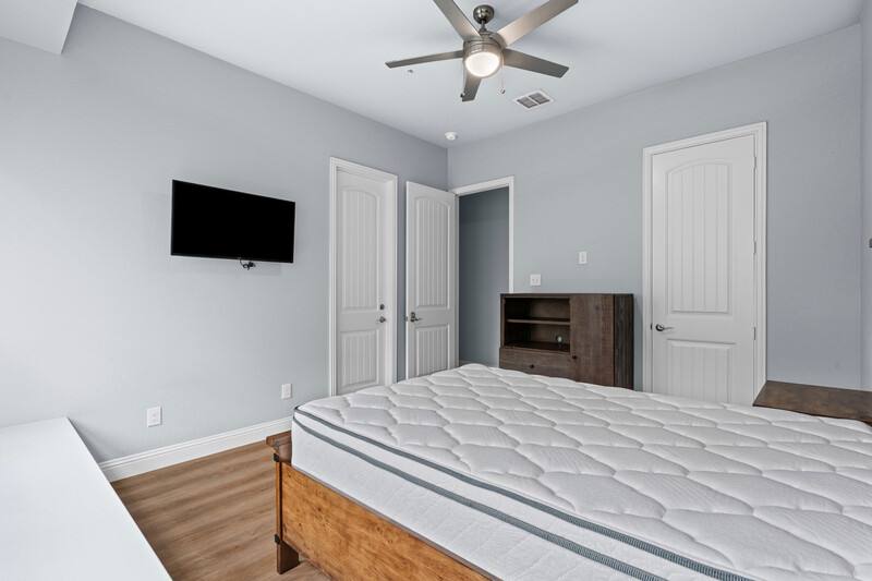 Townhouse for rent at 3322 S University Dr, Fort Worth, TX 76109