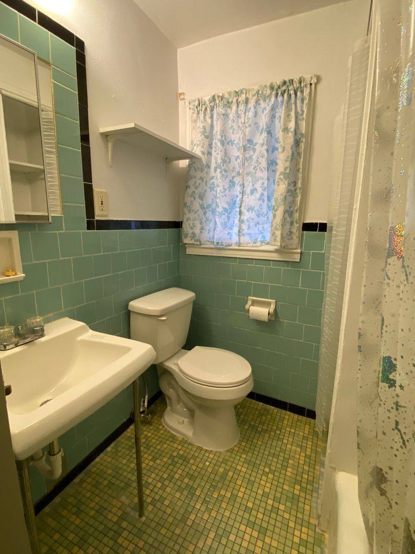 Apartment for rent at 5302 Overlook Glen Dr, Pittsburgh, PA 15236