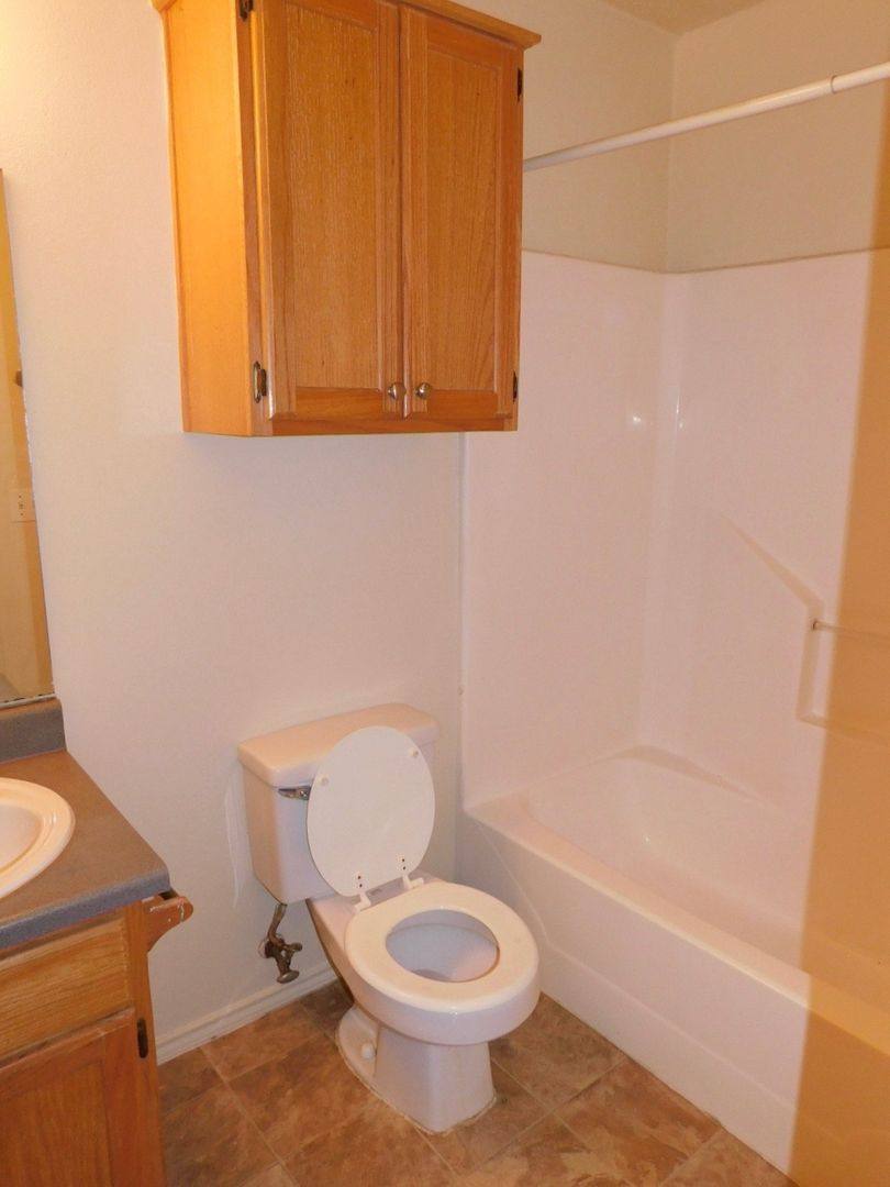 Apartment for rent at 1814 Hunt, Commerce, TX 75428