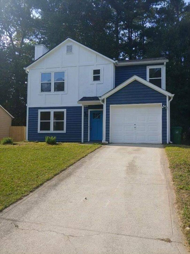 House for rent at 5451 Farmview Close, Stone Mountain, GA 30088