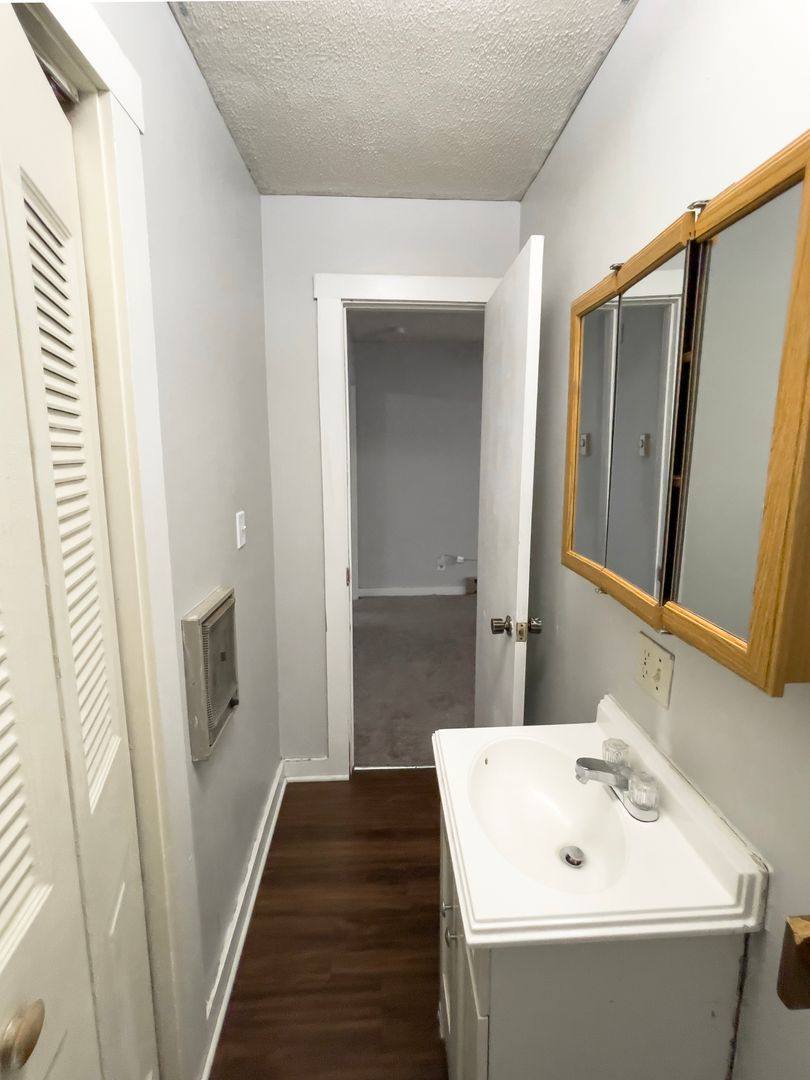 Apartment for rent at 1514 W Jackson St, Muncie, IN 47303
