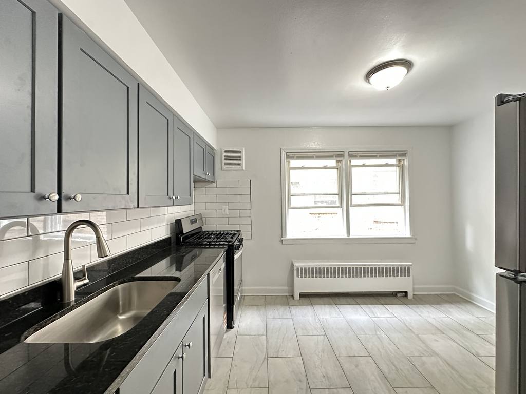 Apartment for rent at 6719 California #W3, Chicago, IL 60645