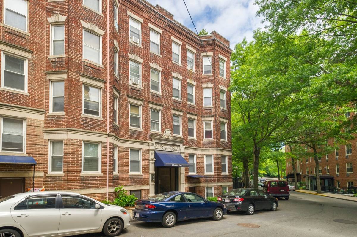 Apartment for rent at 12 Camelot Court #15R, Brighton, MA 02135