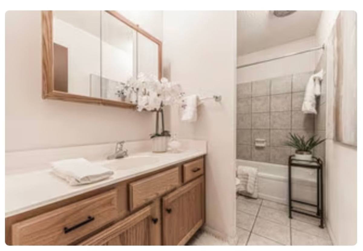Apartment for rent at 1918 9th St, Rogers, AR 72758