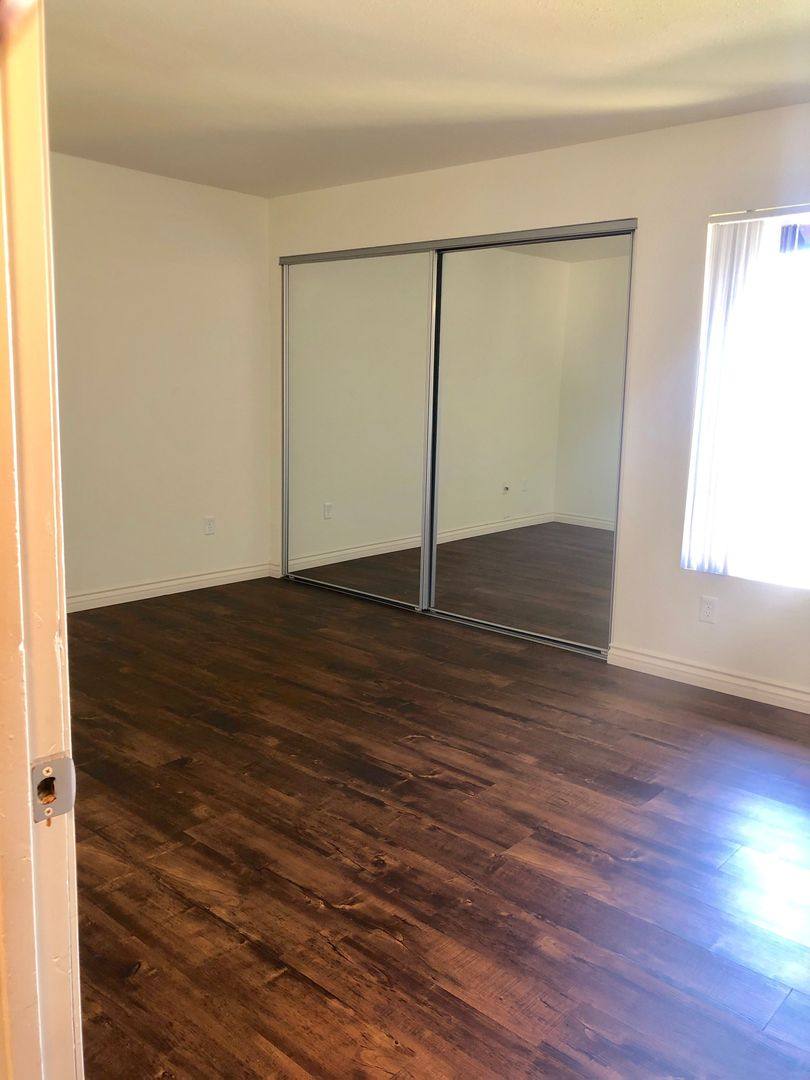 Apartment for rent at 371 N Powell Ave, Azusa, CA 91702