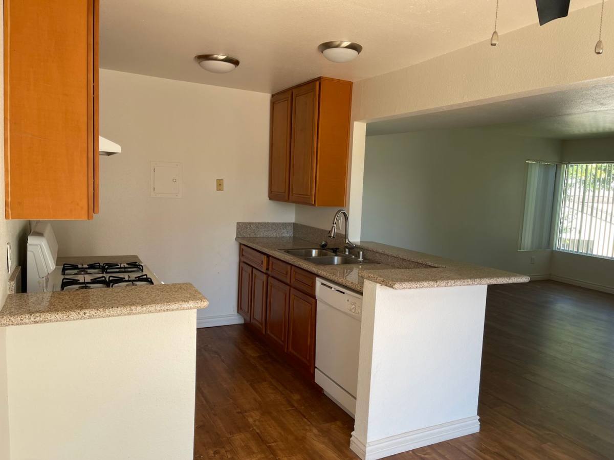 Apartment for rent at 371 N Powell Ave, Azusa, CA 91702