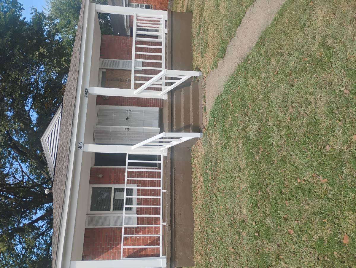 Townhouse for rent at 1406 Kerr Ave, Memphis, TN 38106