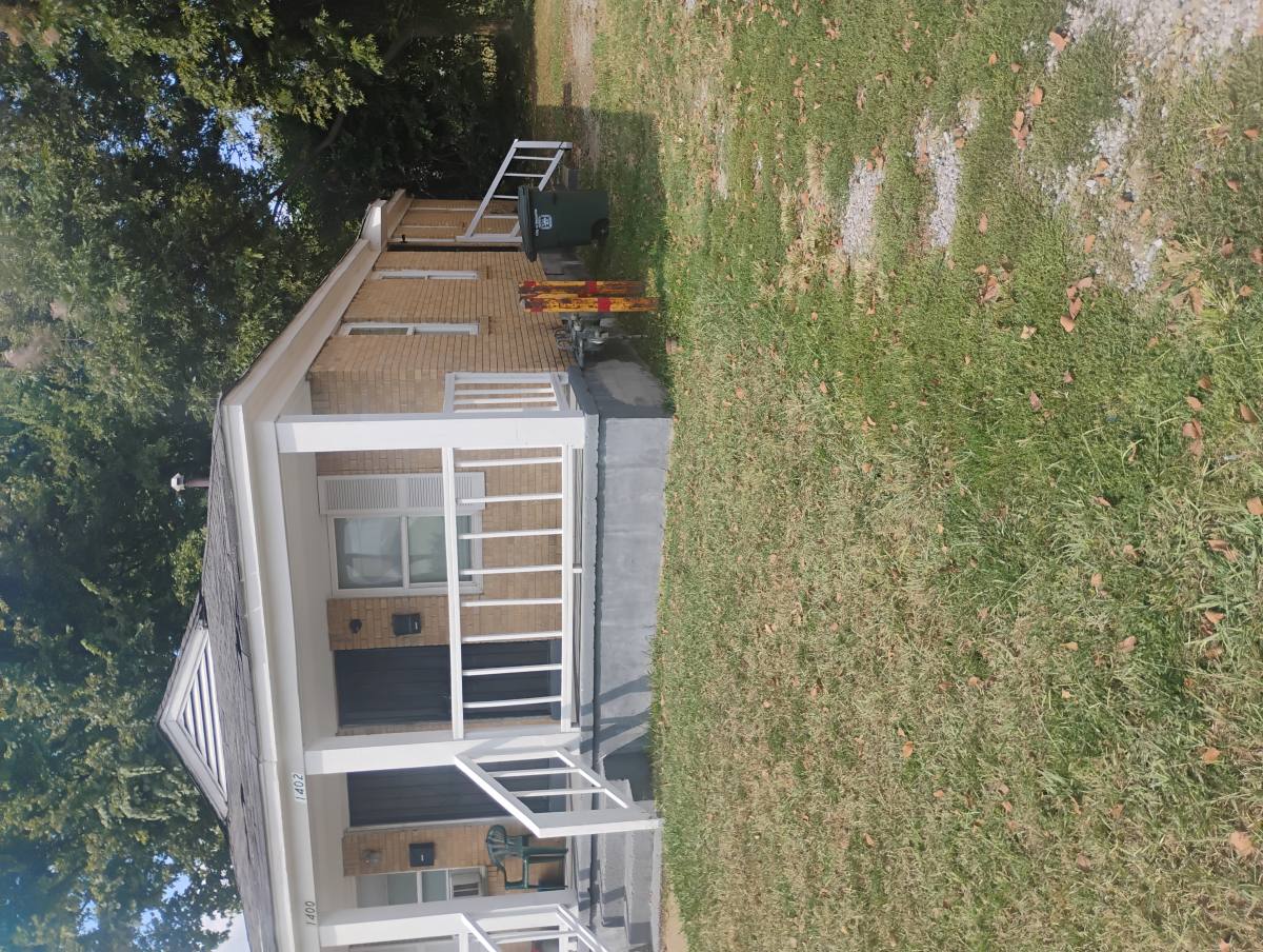 Townhouse for rent at 1402 Kerr Ave, Memphis, TN 38106