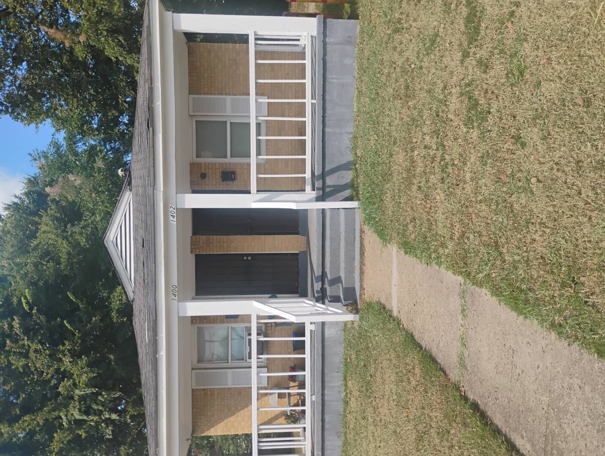 Townhouse for rent at 1402 Kerr Ave, Memphis, TN 38106