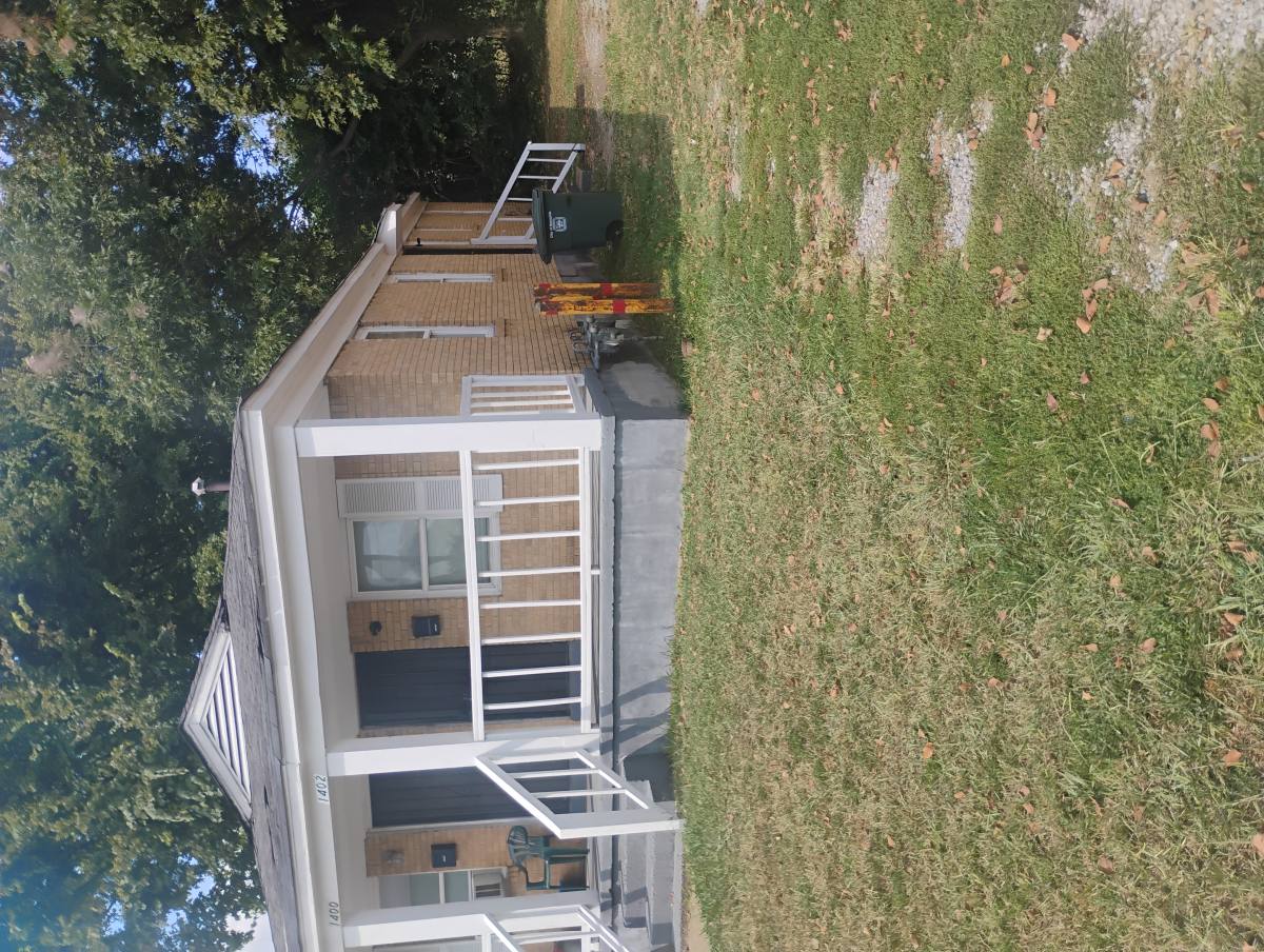 Townhouse for rent at 1402 Kerr Ave, Memphis, TN 38106