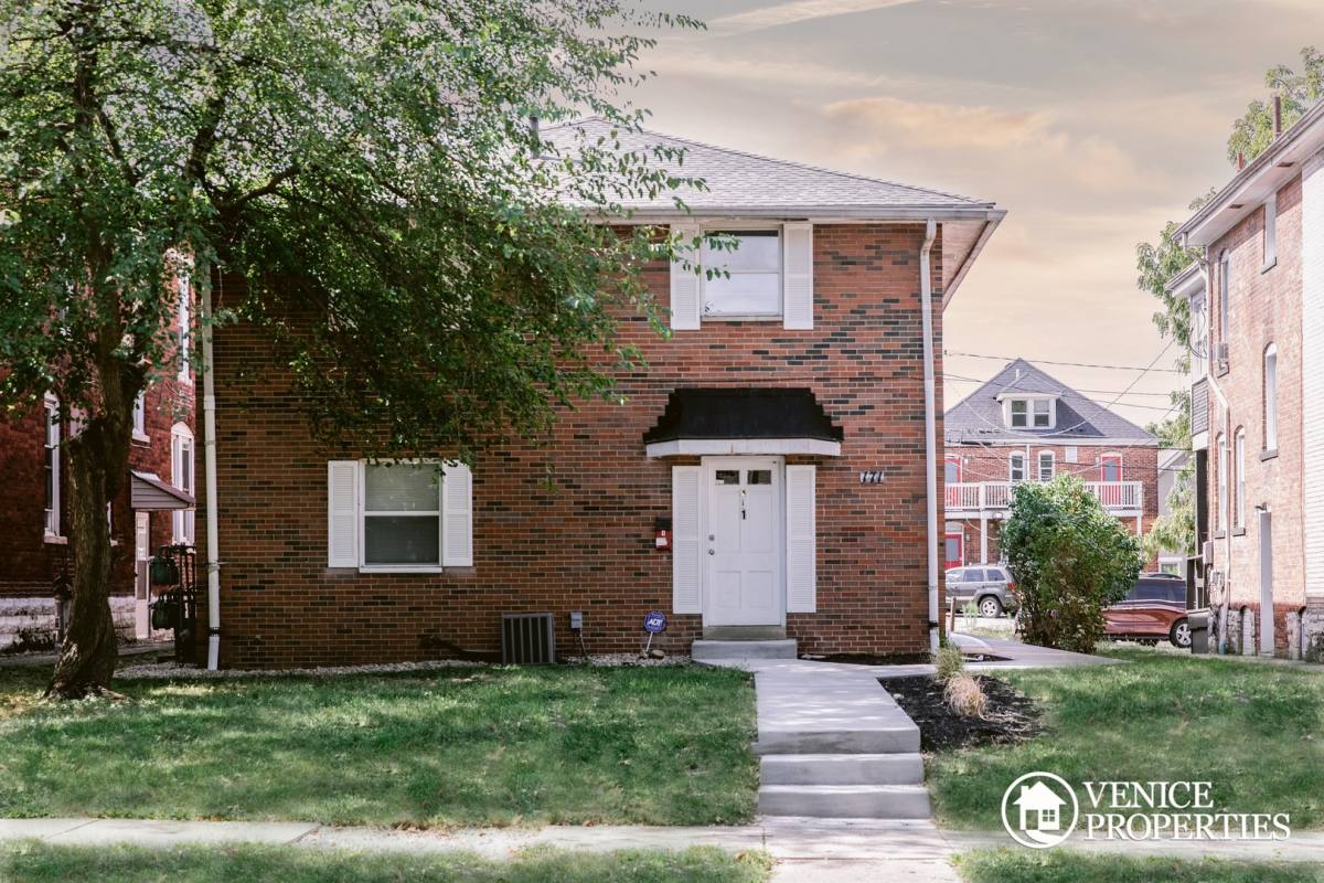Townhouse for rent at 171 E 12th Ave, Columbus, OH 43201