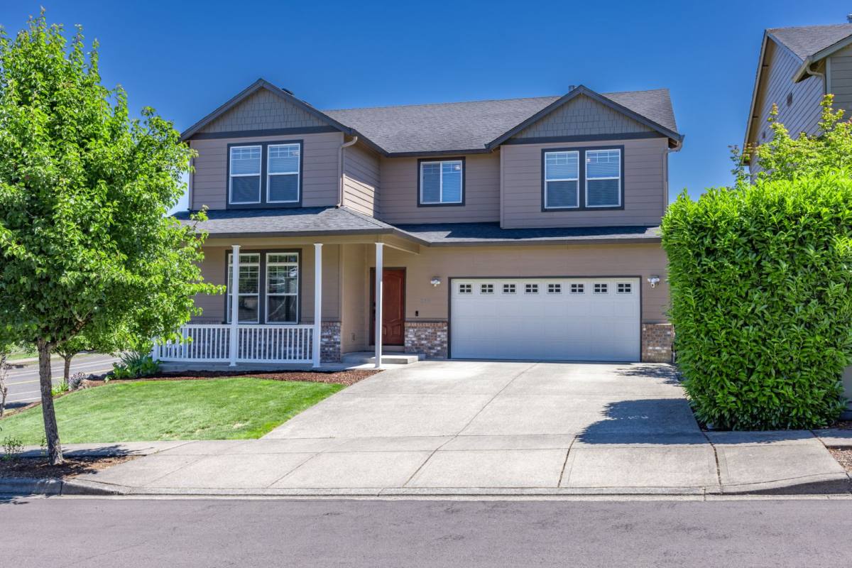 House for rent at 722 N 16th Court, Ridgefield, WA 98642