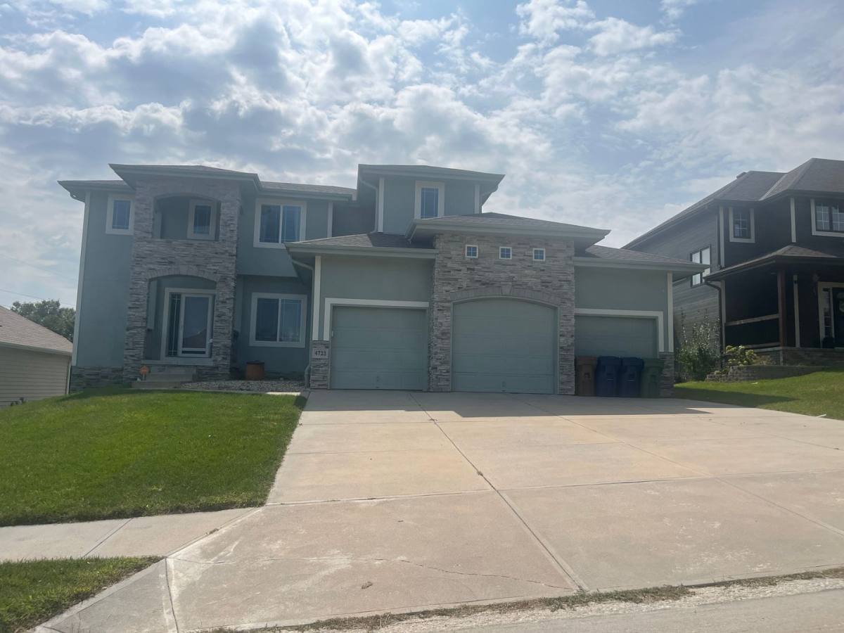 House for rent at 4723 Ponderosa Dr, Papillion, NE 68133