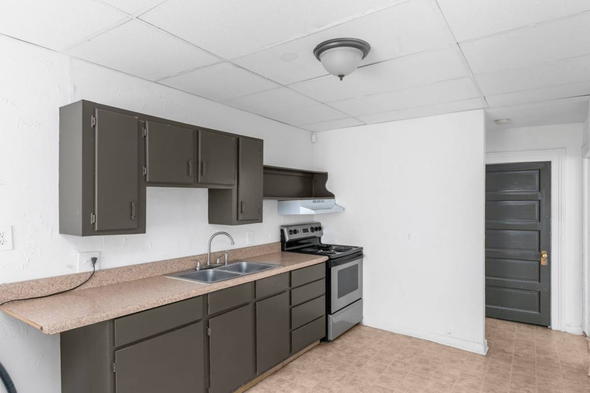 Apartment for rent at 1745-1747-1749-1751-1753-1755 13th Ave S, Birmingham, AL 35205