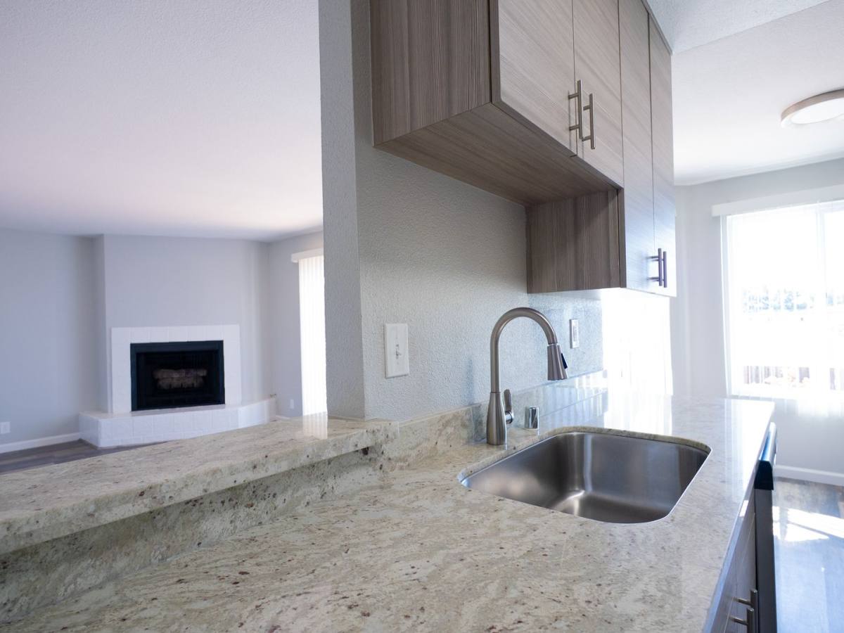 Apartment for rent at 575 Berry Ave, Hayward, CA 94544