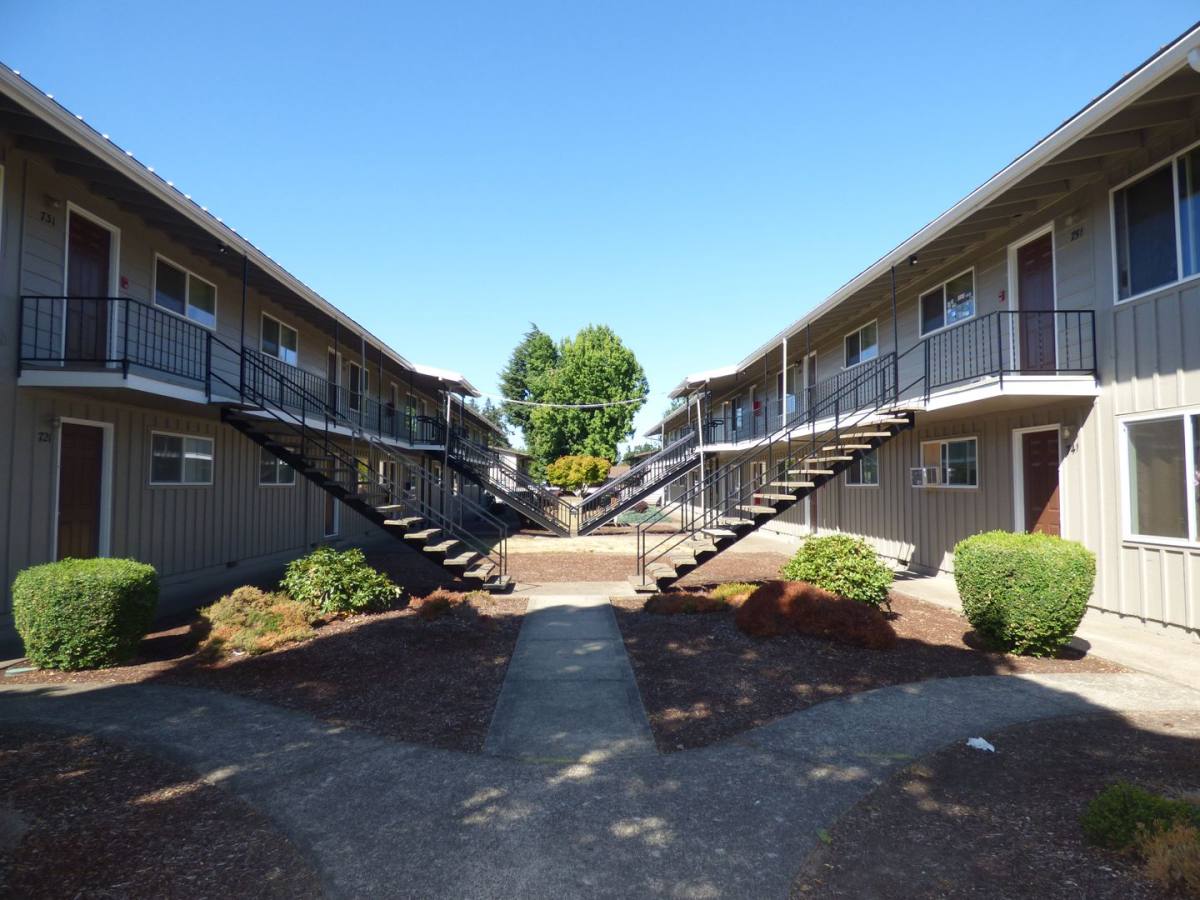 Apartment for rent at 721-759 Hawthorne Ave NE, Salem, OR 97301